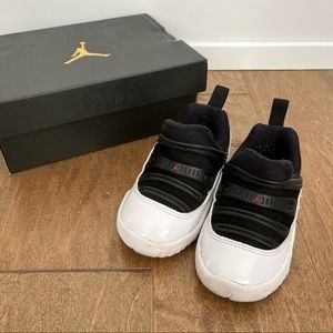 Jordan 11 Little Retro Flex Sneakers